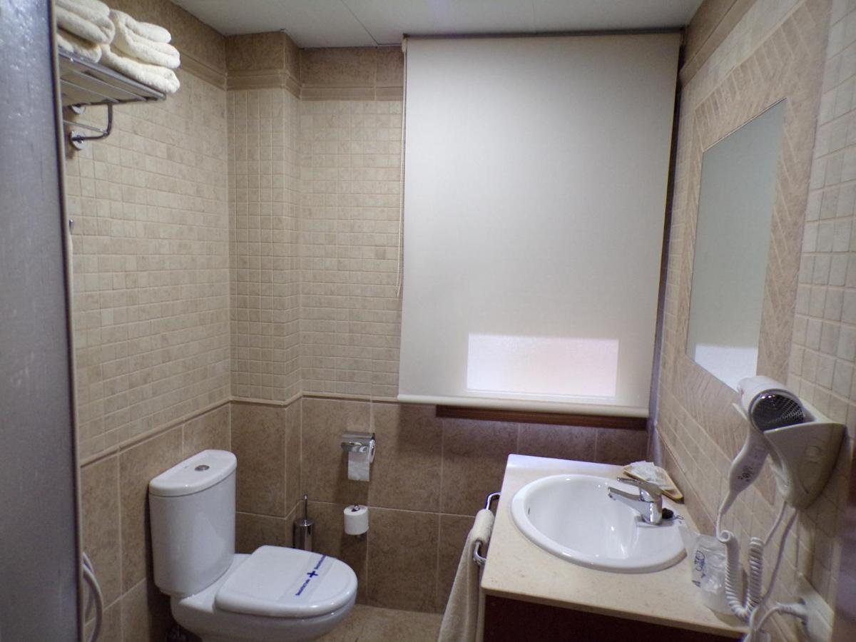 Hostal Serruchi テルエル エクステリア 写真