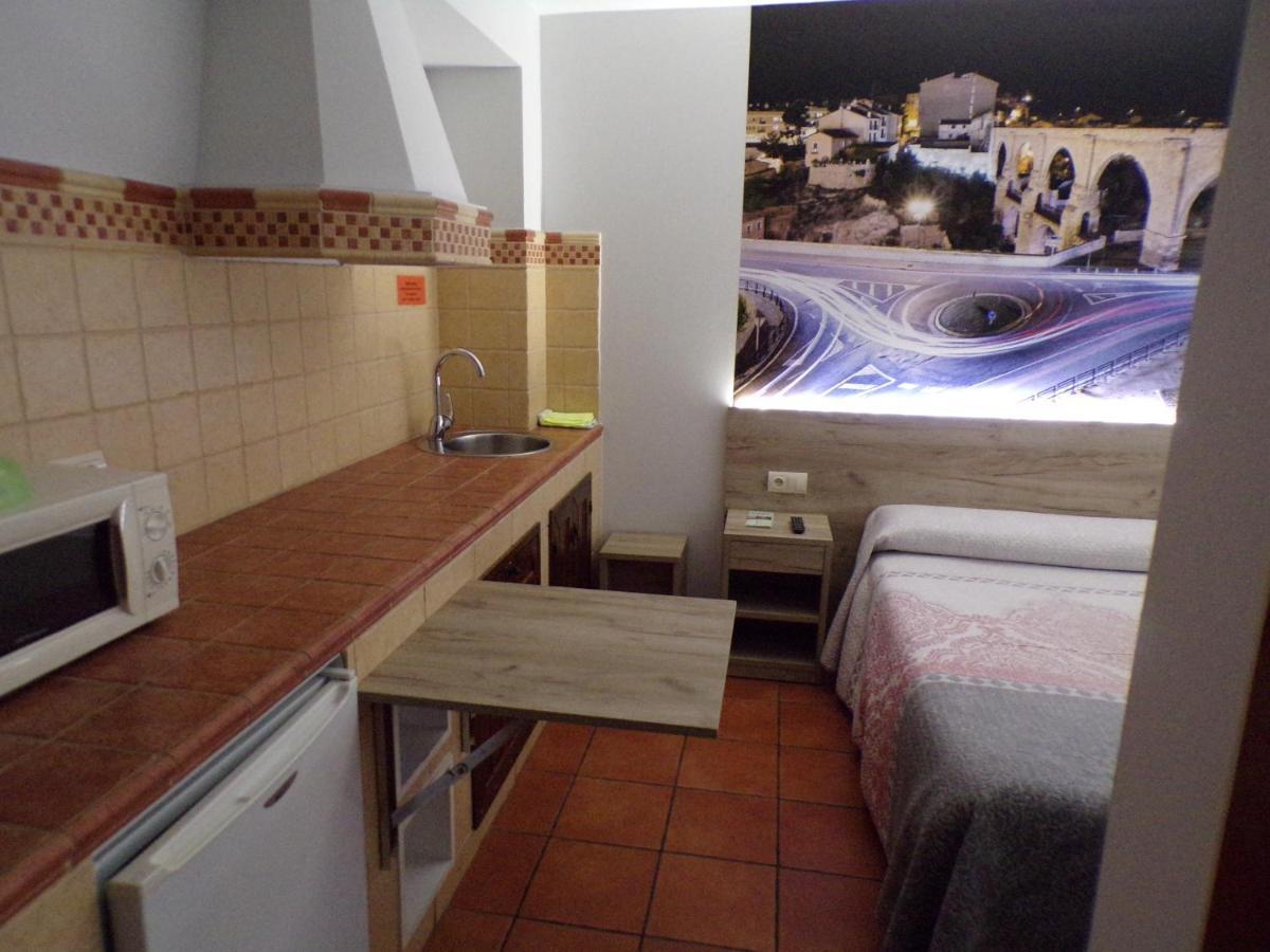 Hostal Serruchi テルエル エクステリア 写真