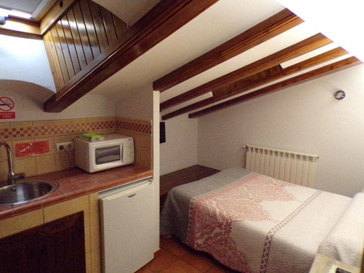 Hostal Serruchi テルエル エクステリア 写真