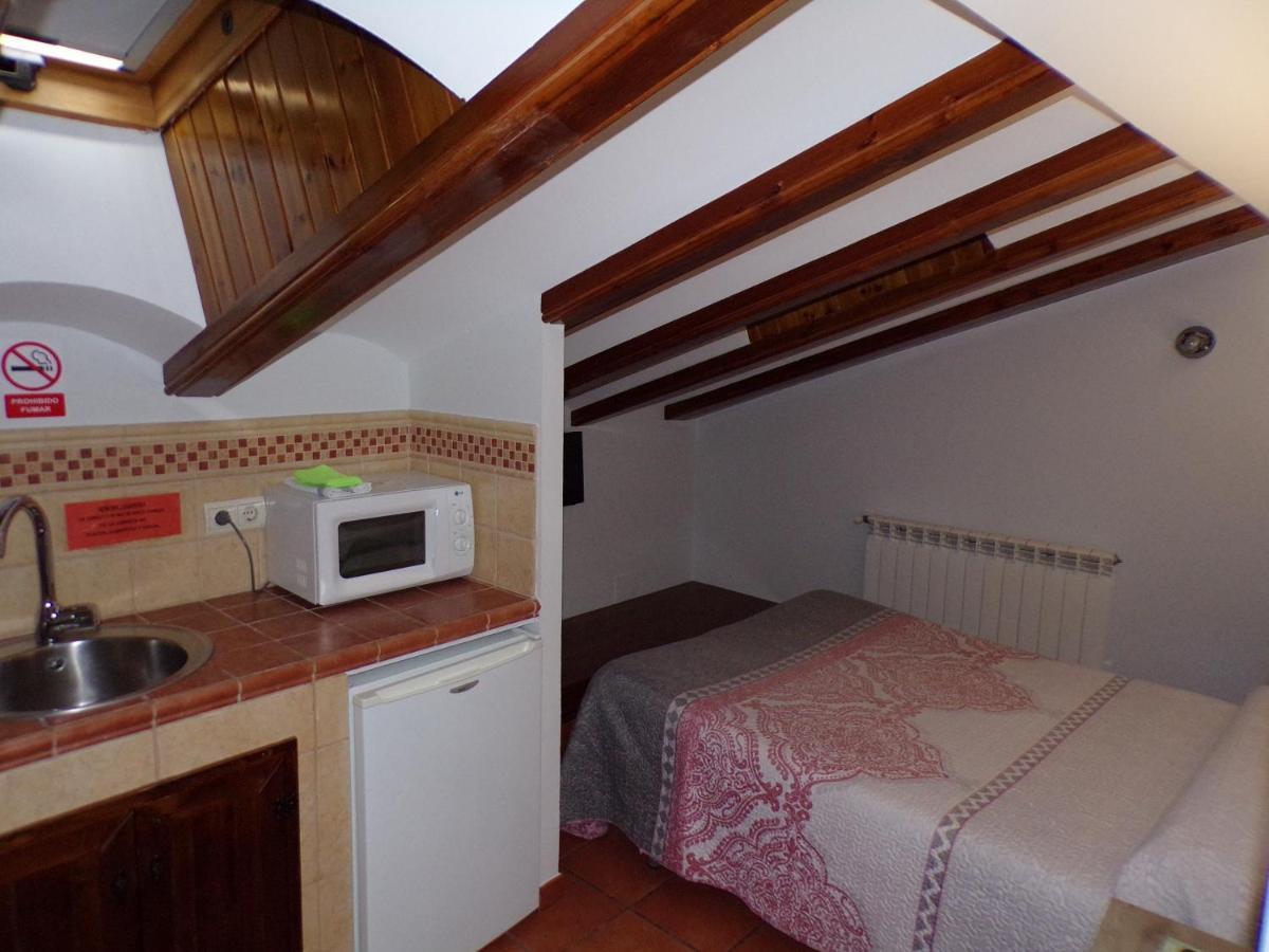 Hostal Serruchi テルエル エクステリア 写真