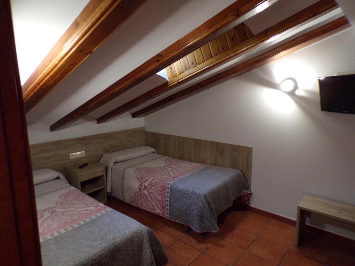 Hostal Serruchi テルエル エクステリア 写真