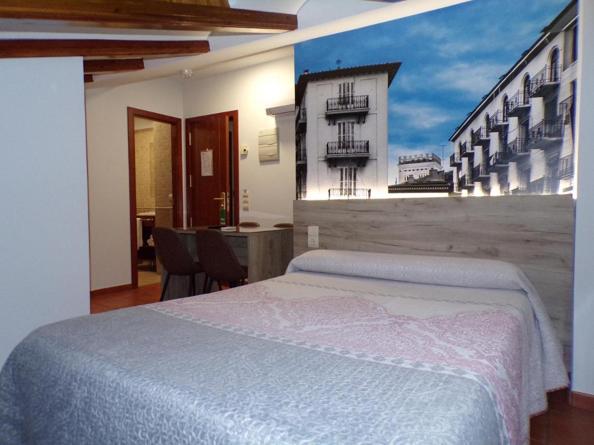 Hostal Serruchi テルエル エクステリア 写真