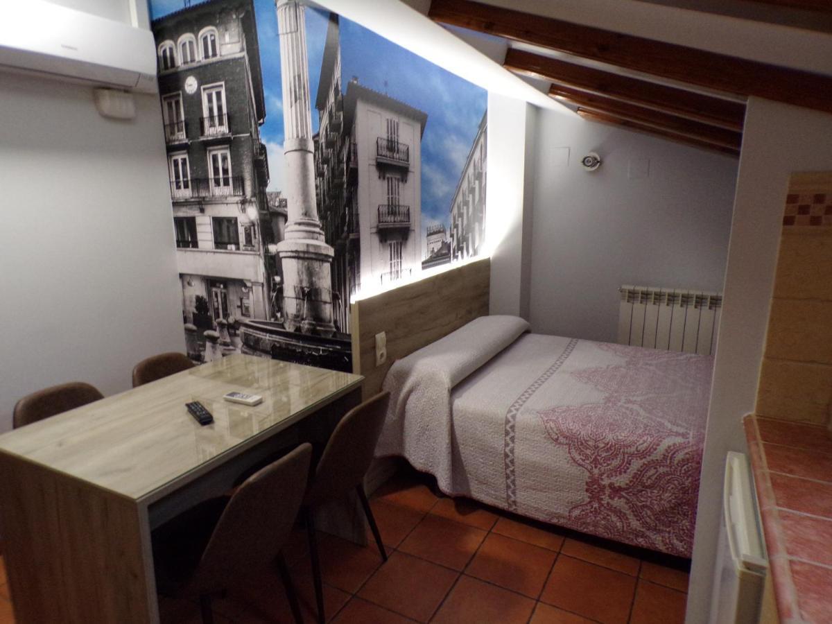Hostal Serruchi テルエル エクステリア 写真
