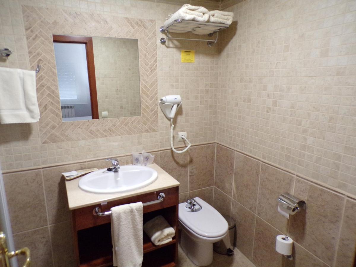 Hostal Serruchi テルエル エクステリア 写真